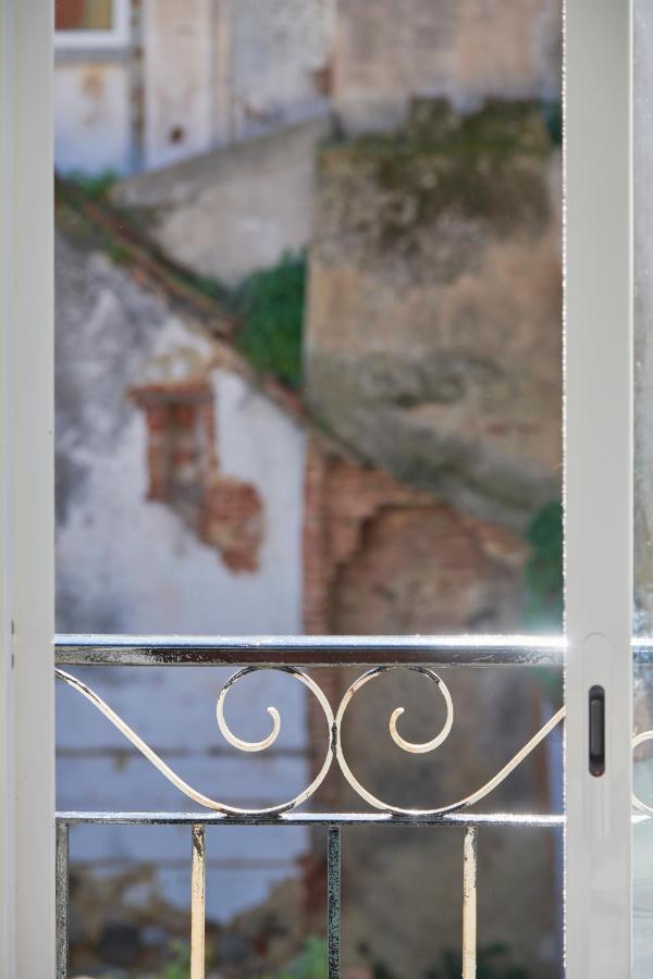 Central & Sunny 2Br Apt Near Beach, By Timecooler Setúbal Buitenkant foto