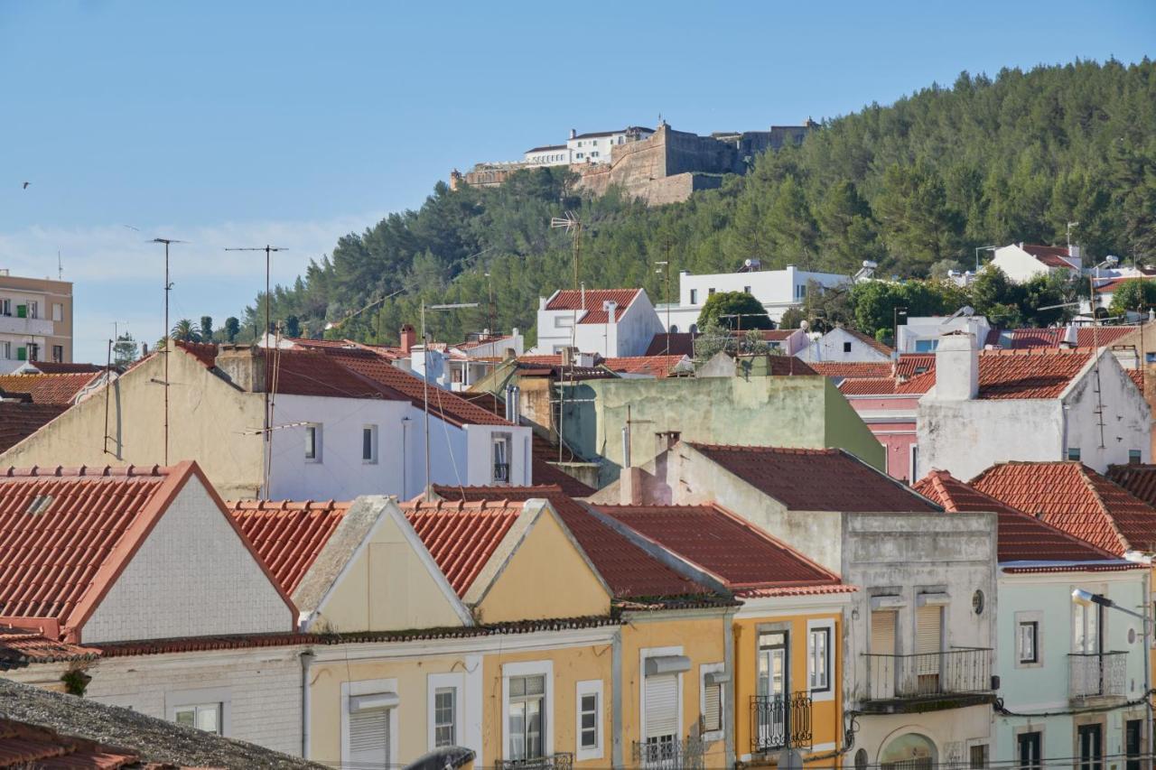 Central & Sunny 2Br Apt Near Beach, By Timecooler Setúbal Buitenkant foto