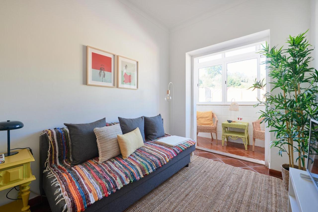 Central & Sunny 2Br Apt Near Beach, By Timecooler Setúbal Buitenkant foto