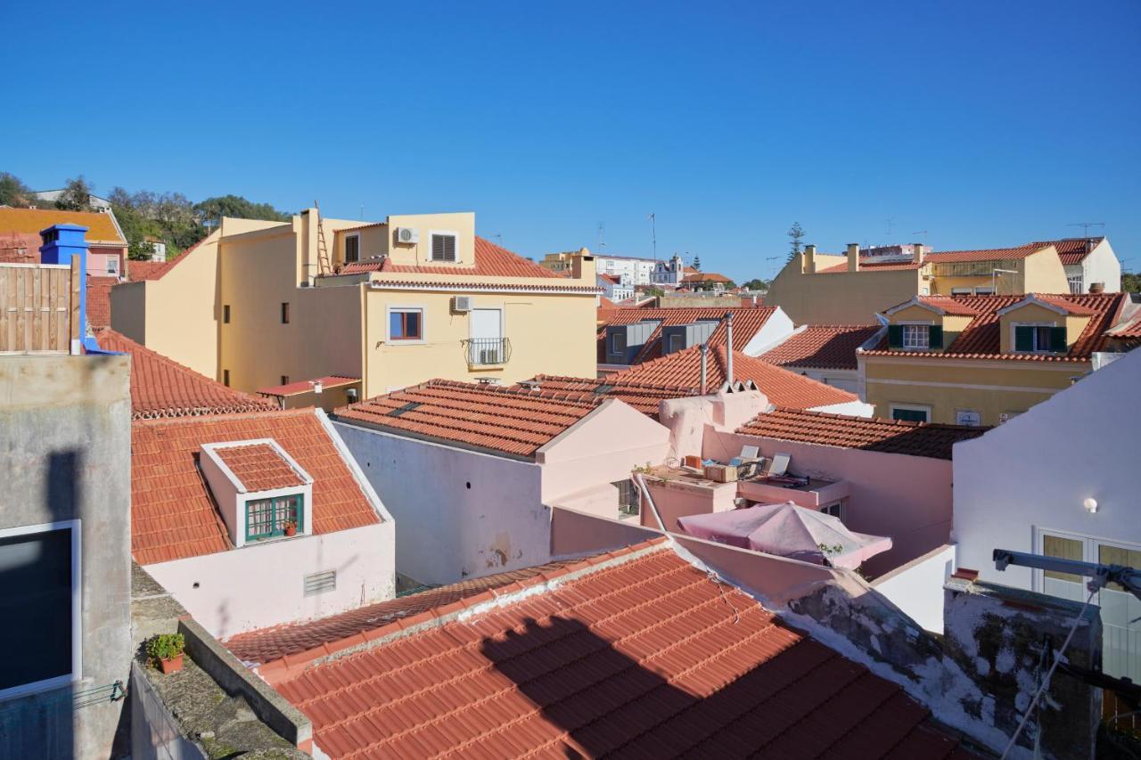 Central & Sunny 2Br Apt Near Beach, By Timecooler Setúbal Buitenkant foto